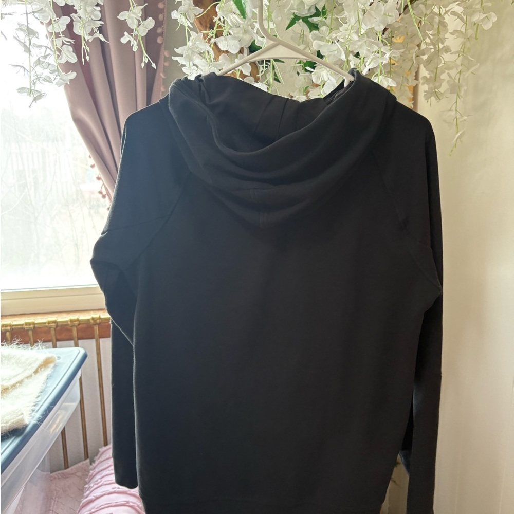 lululemon athletica Men's Black Hooded Pullover - Picture 6 of 9